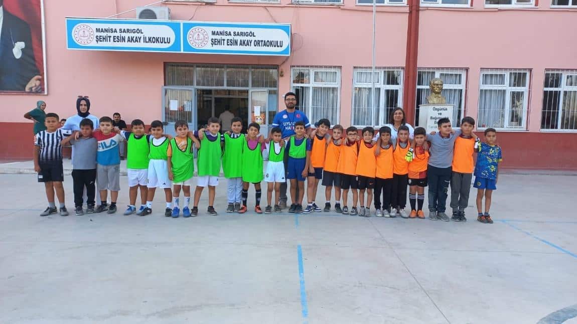 OKULUMUZDA SINIFLAR ARASI FUTBOL TURNUVASI DÜZENLENDİ